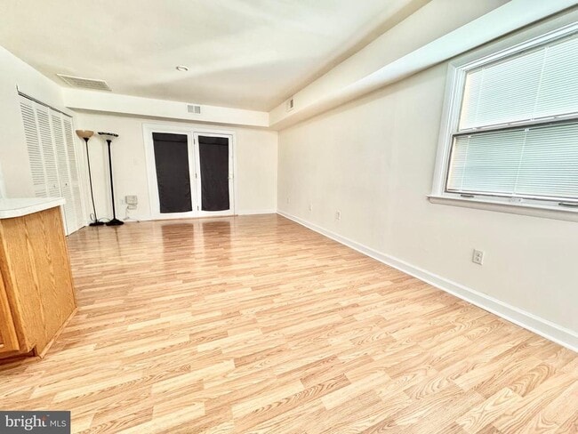 Foto del edificio - 331 N Governors Ave