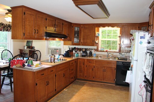 Building Photo - 21800 Peach Tree Rd