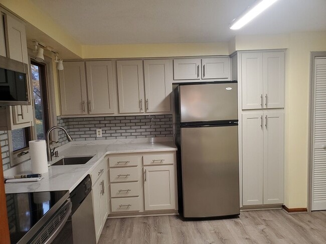 Athol Single Family - Athol Single Family House