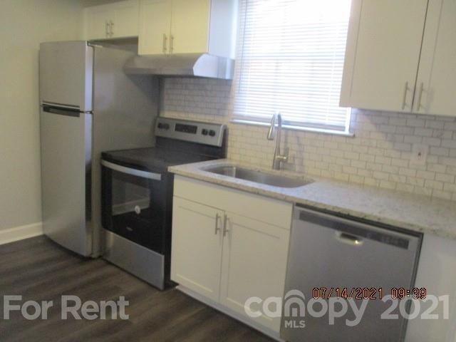 Building Photo - 2127 Finchley Dr