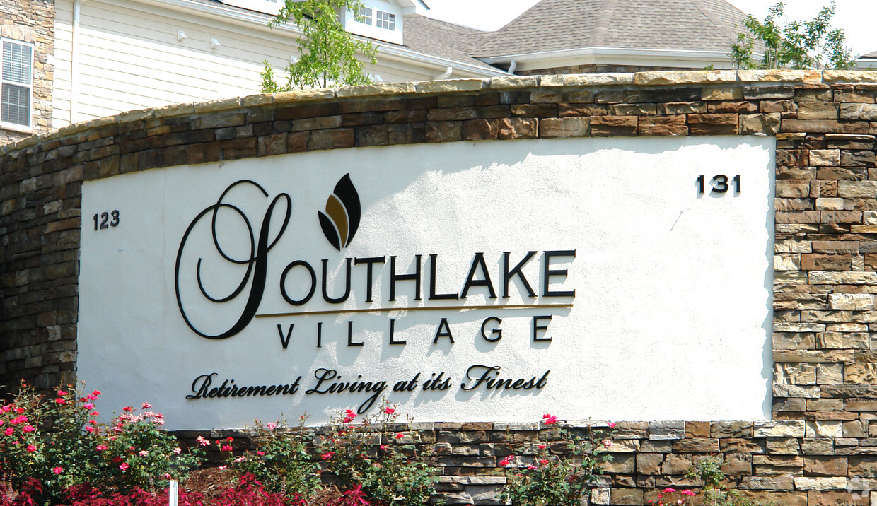 Building Photo - The Village at Southlake