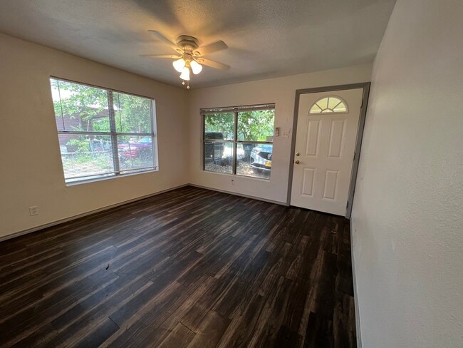 Living Room - 610 Williams St