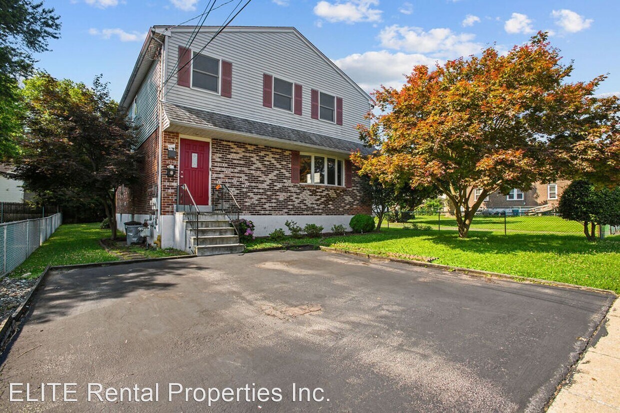 2 br, 1 bath House - 415 Seneca Street 2n... - 2 br, 1 bath House - 415 Seneca Street  2n...