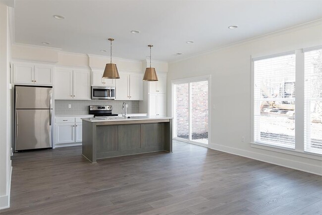 Building Photo - 7950 Greystone St