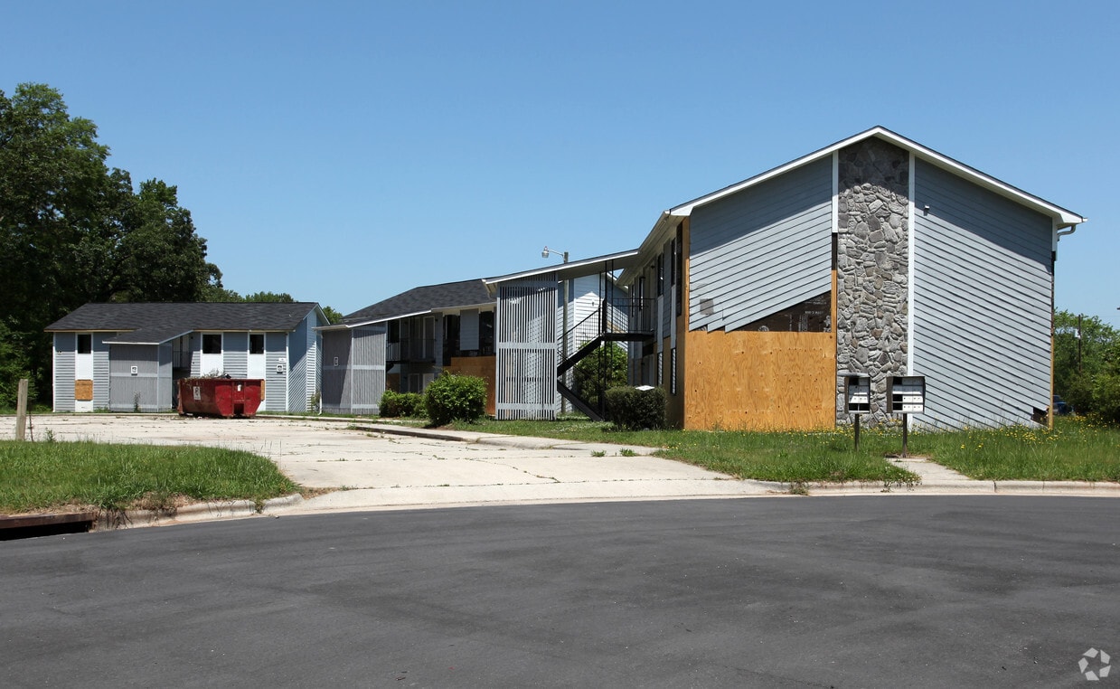 Primary Photo - 6 Atka Ct