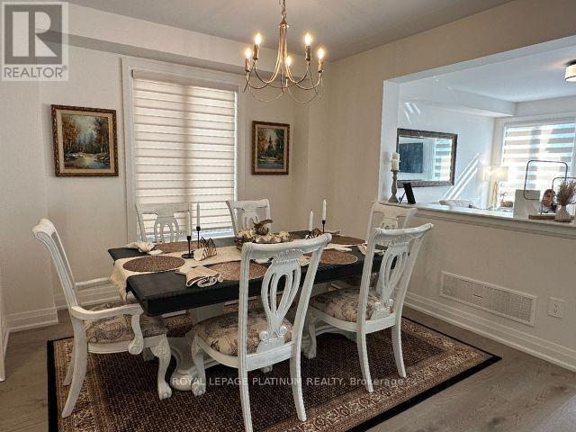 Photo du bâtiment - 1490 Strawberry Lndg