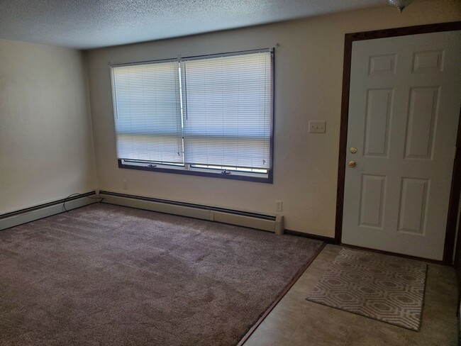 Building Photo - 1401 Sheri Ct