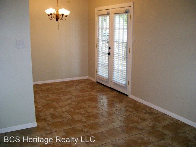 Building Photo - 1100 Verde Dr