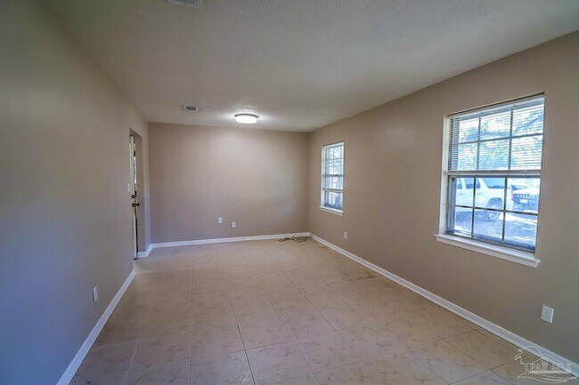 Foto del edificio - 3418 N Blue Angel Pkwy