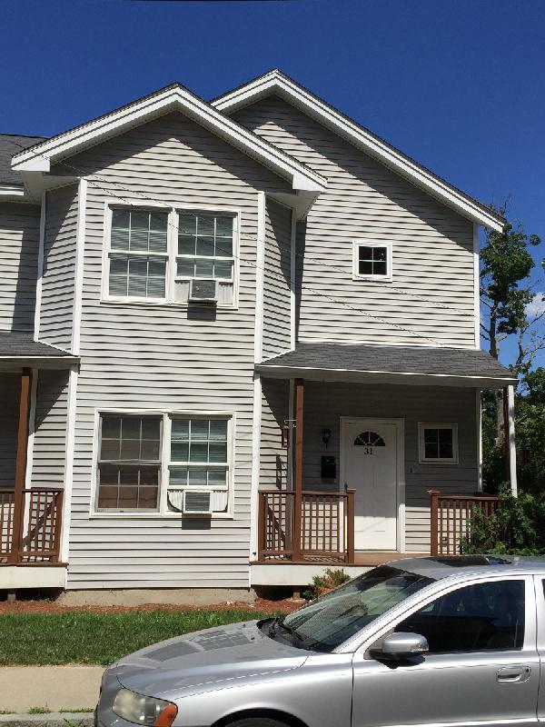 Building Photo - 31 Juniper St