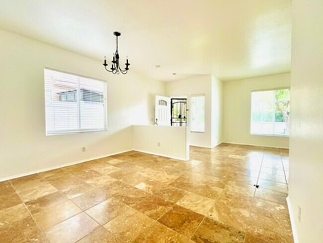 Foto del edificio - MOVE-IN READY RENTAL – AVAILABLE NOW!