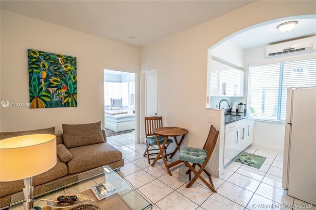 Foto del edificio - 7936 Harding Ave