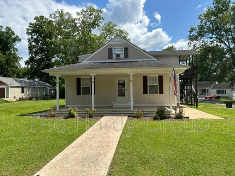 Primary Photo - 300 E Fort St