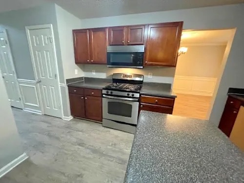 Building Photo - 6837 Foxmoor Way