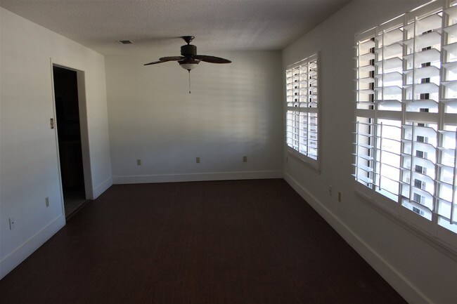 Building Photo - 101 Quail Creek Dr