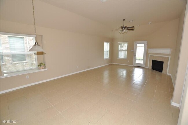 Foto del edificio - 4 br, 2 bath House - 21468 Rose Mill Driv