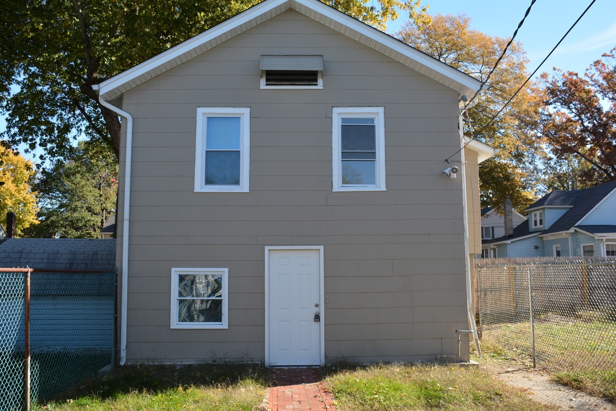 710B Monmouth Parkway - 710 Monmouth Pkwy