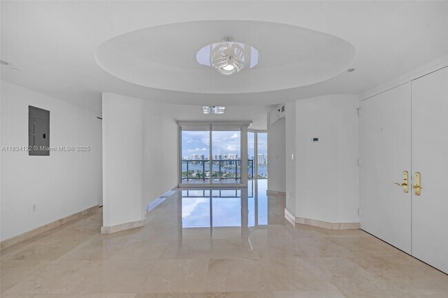 Foto del edificio - 19333 Collins Ave