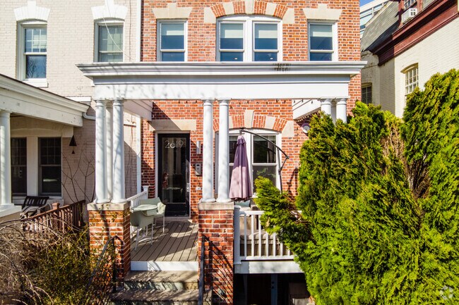 Building Photo - 2619 Garfield St NW