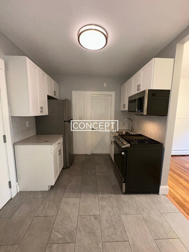 Building Photo - 233 Lafayette St