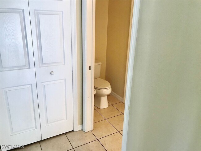 Building Photo - 9077 Gervais Cir