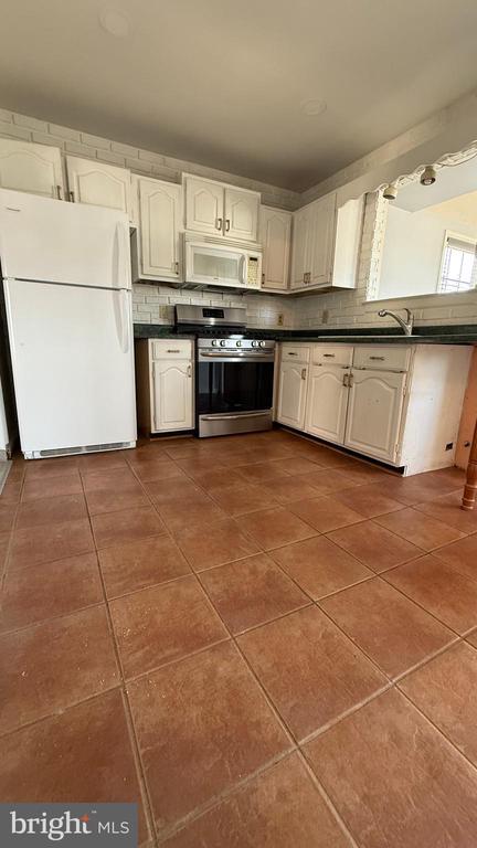 Foto del edificio - 297 Kesselring Ave