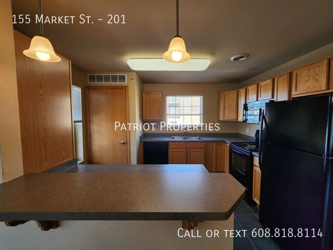 Foto del edificio - 2 BED / 2 BATH IN DOWNTOWN SUN PRAIRIE