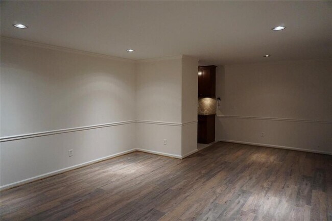 Foto del edificio - 3131 Cummins St