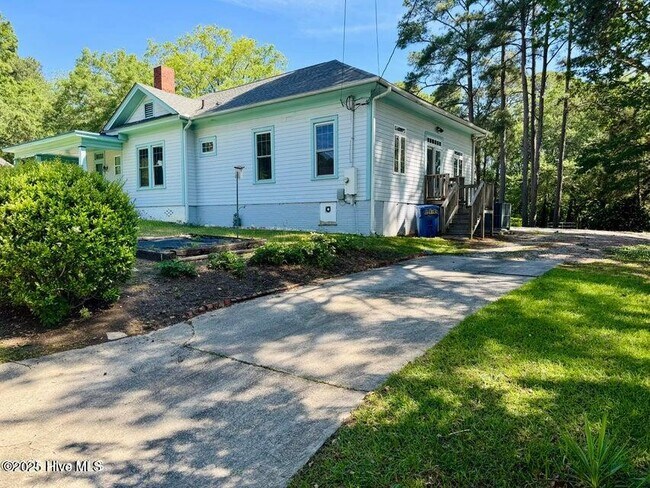 Foto del edificio - 500 Raleigh Rd Pkwy N