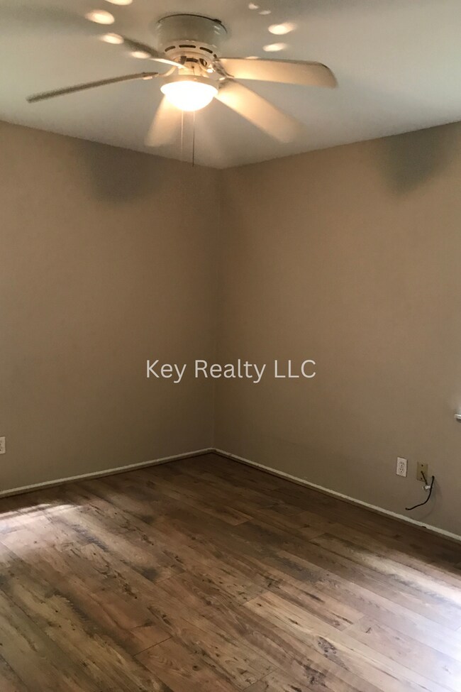 Building Photo - 701 Avoyelles Dr