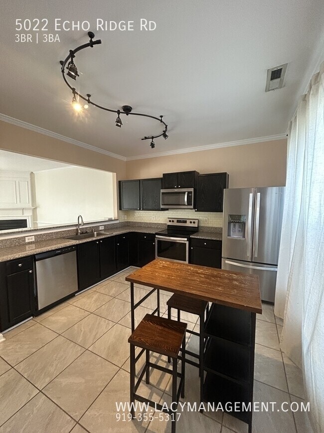 Foto del edificio - 5022 Echo Ridge Rd