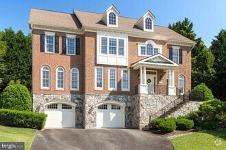 Building Photo - 1577 Maddux Ln