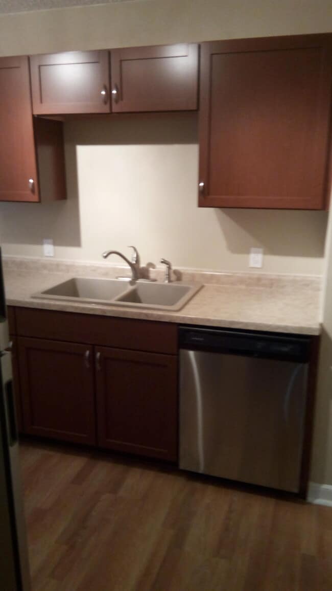 Updated kitchen with newer appliances, countertops, cabinets! - 5634 Nicollet Ave