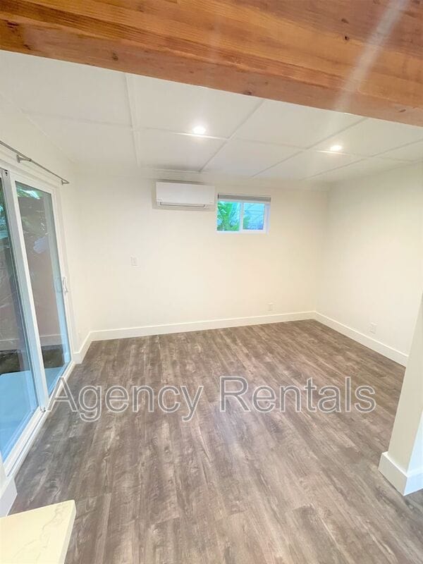 Building Photo - 3036 Monsarrat Ave
