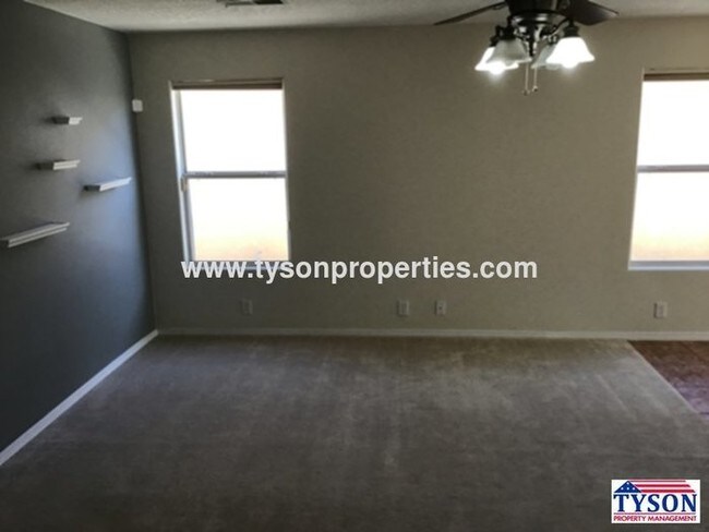 Foto del edificio - 11004 Dreamy Way Dr NW