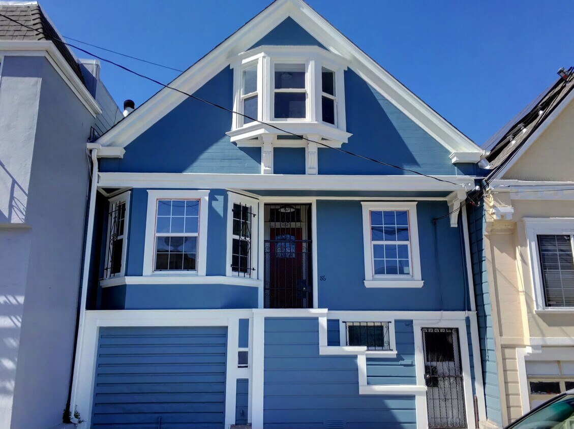 Primary Photo - 86 Whittier St
