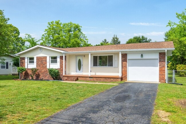 Photo - 7713 Standifer Gap Rd House