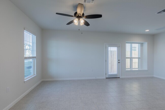 Building Photo - 9511 Grapevine Leaf Dr