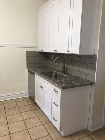 Foto del edificio - 3744 N Racine Ave