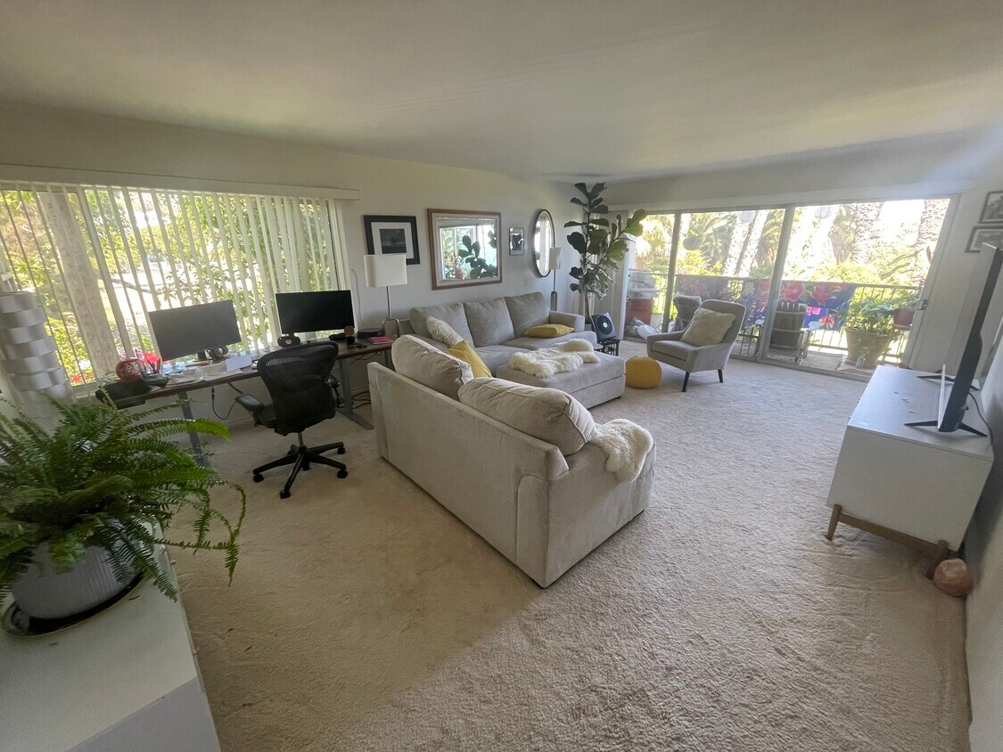 111 Marquez Pl Unit 212, Pacific Palisades, CA 90272 Apartments in