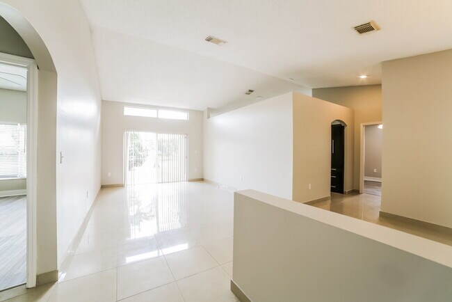 Foto del edificio - 13010 SW 19th Dr