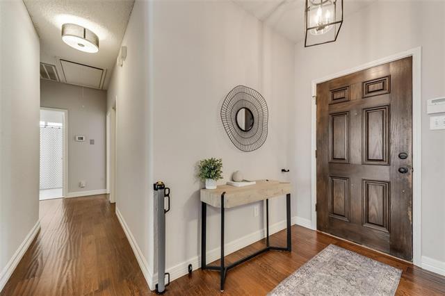 Foto del edificio - 1408 Woodmont Dr