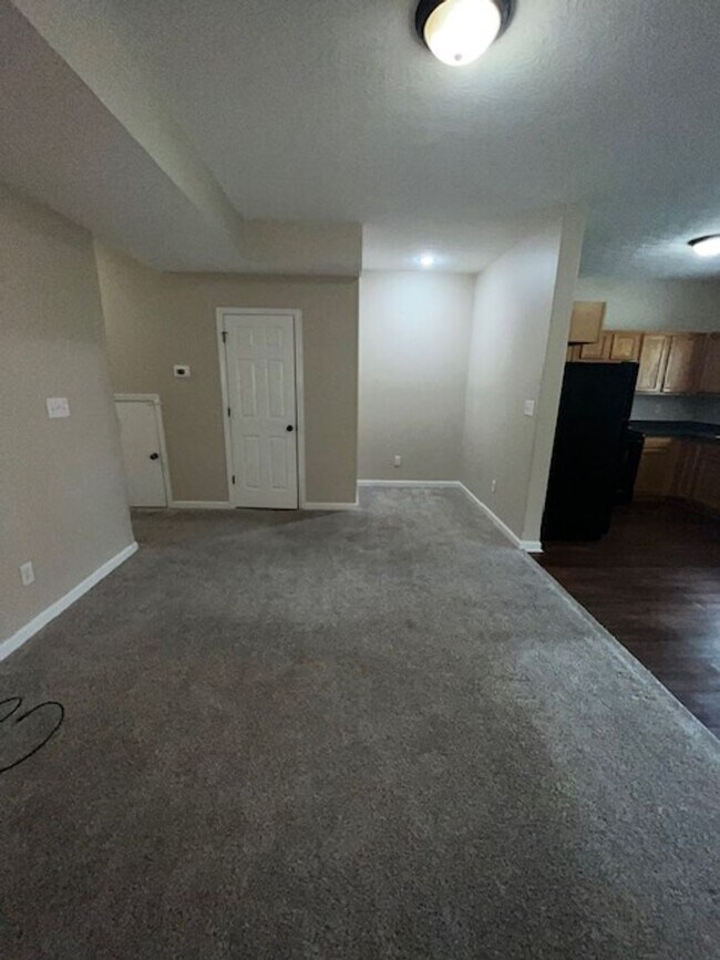 Foto del edificio - 3-bedroom, 1.5-bathroom home located in the heart of Nicholasville, KY.