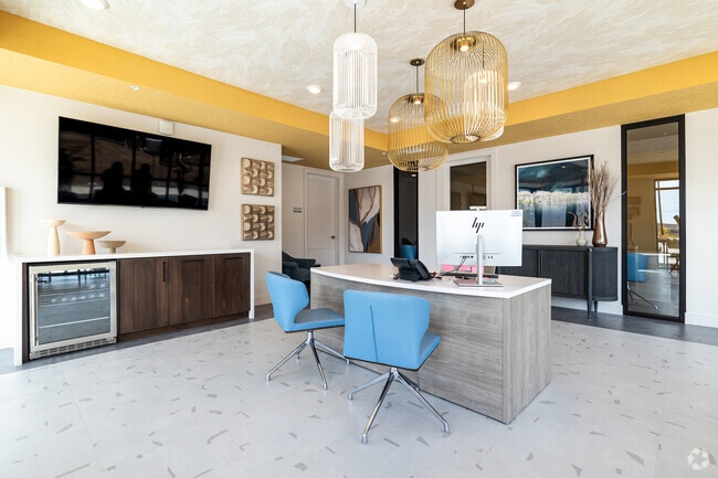 Leasing Center - Altitude