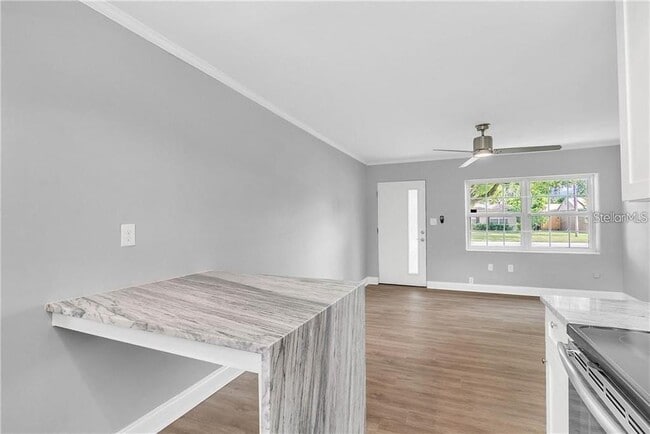 Building Photo - 1610 Tulane St