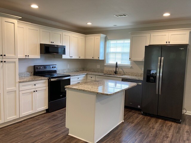 Foto del edificio - 127 Clifton Brown Ln