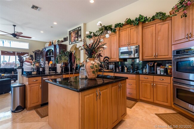 Building Photo - 10992 Pine Lodge Trail