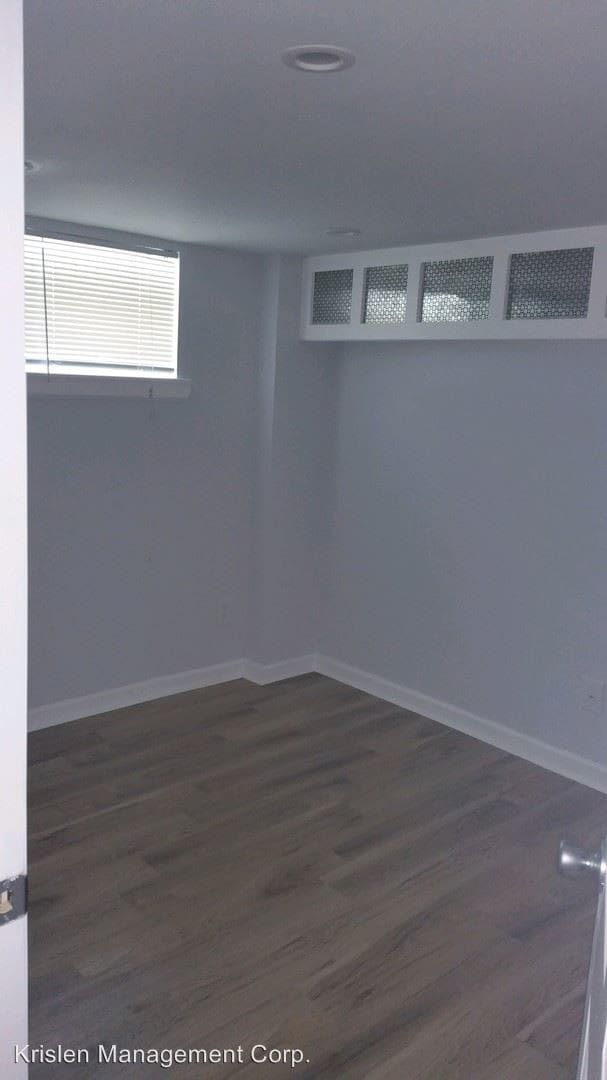 Building Photo - 12 Blvd Knolls