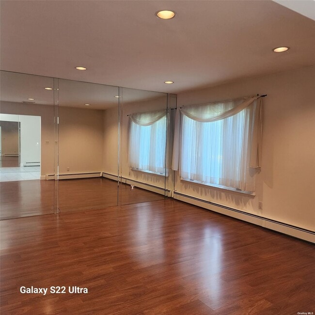 Building Photo - 404 S Marginal Rd