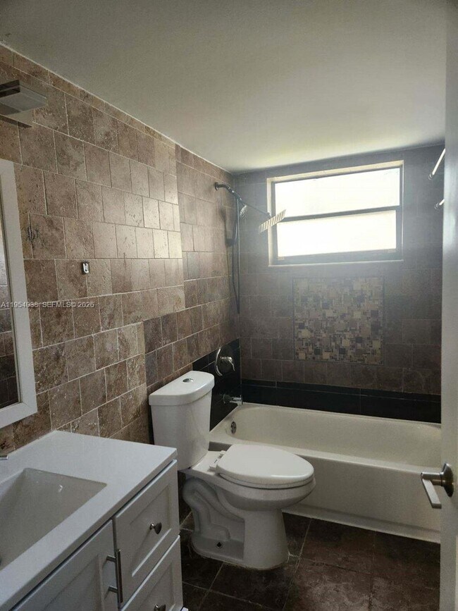 Foto del edificio - 1617 Jefferson Ave